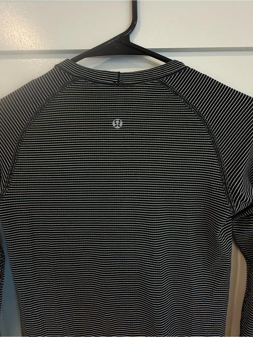 Lululemon swiftly long sleeve top, black white striped